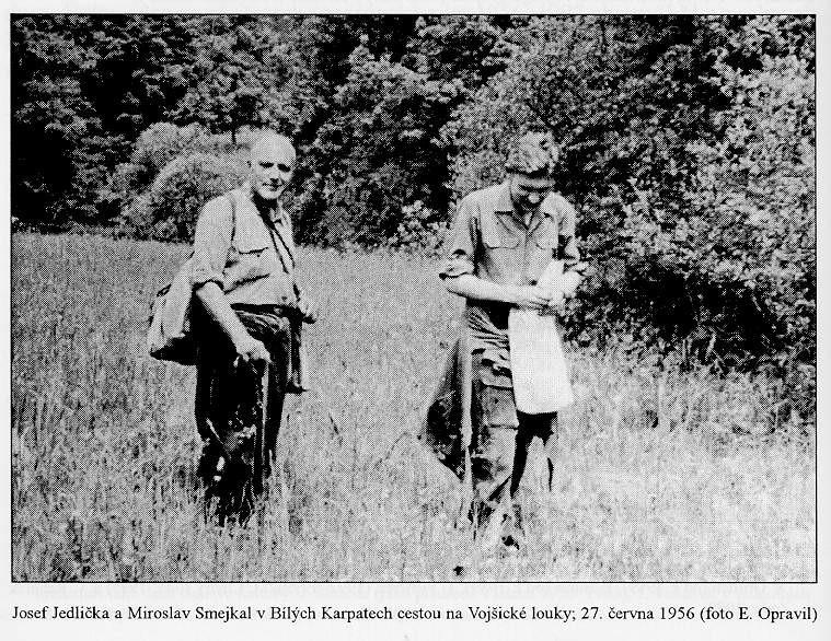 Josef Jedlička a Miroslav Smejkal v Bílých Karpatech cestou na Vojšické louky; 27. června 1956