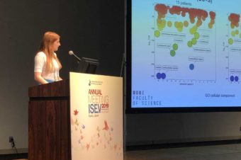 Anna Kotrbova presenting MS analysis of extracellular vesicles at ISEV 2019!